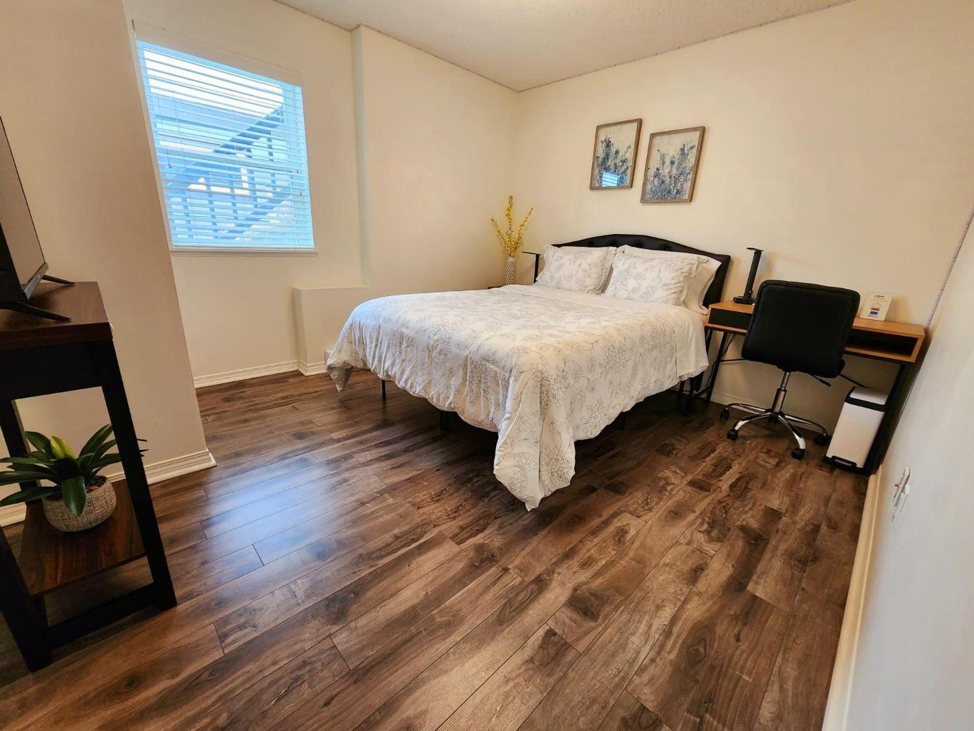 Adorable 1- Bedroom Suite In Langford Victoria Luaran gambar